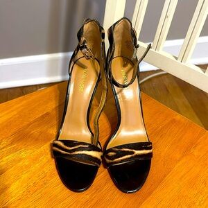 Great condition leopard print Nine West heels!